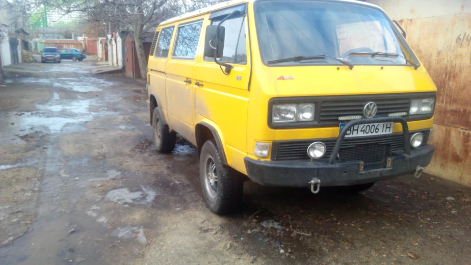 Volkswagen Transporter жовтий фантом 2