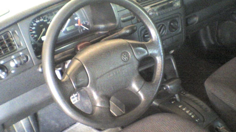Volkswagen Vento 3