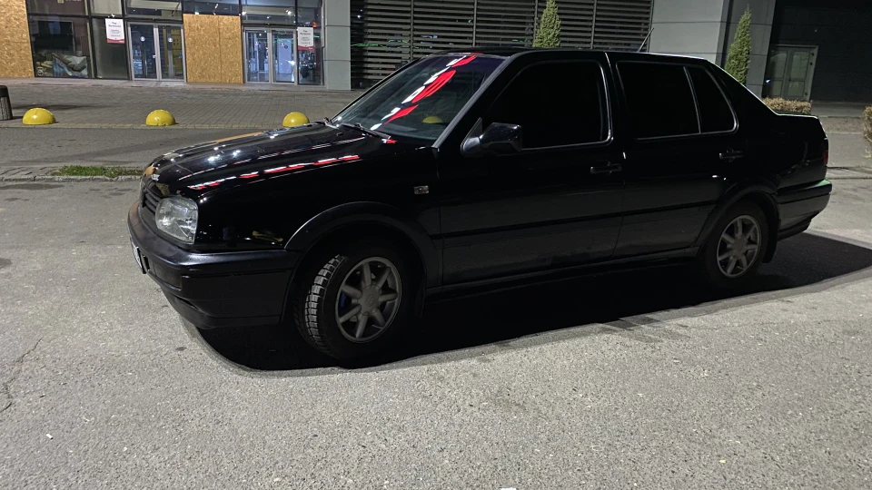 Volkswagen Vento 3