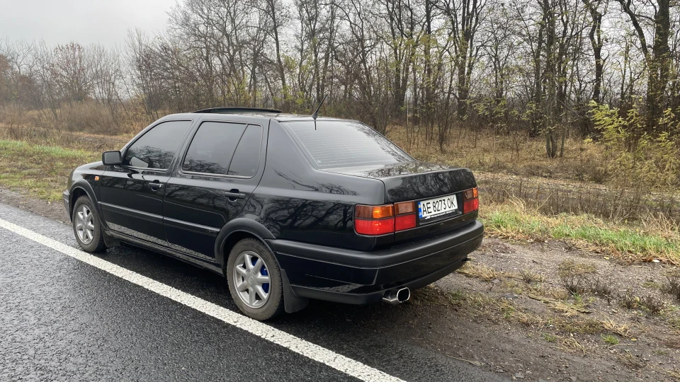 Volkswagen Vento 4