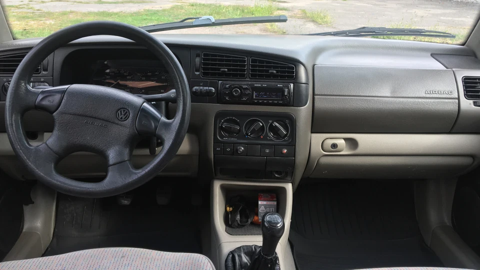 Volkswagen Vento 3