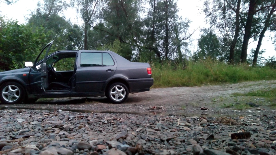 Volkswagen Vento 1.8 (90.лс) 4