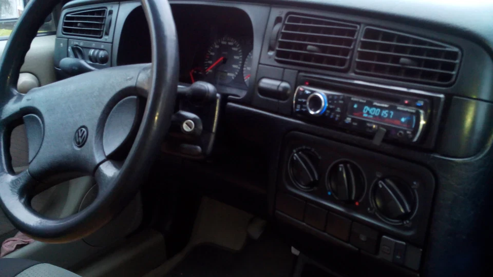 Volkswagen Vento 1.8 моно інжектор 2