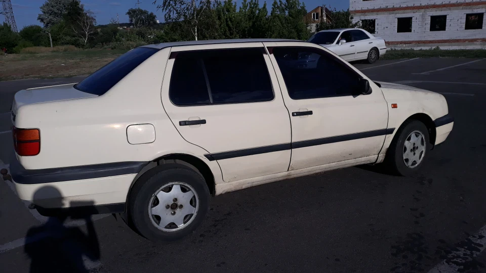 Volkswagen Vento 1.9 D (1Y) Ластівка 3