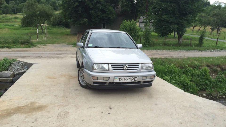 Volkswagen Vento 1.9 TD 3