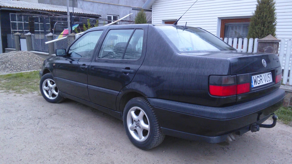 Volkswagen Vento 1.9TDI 2