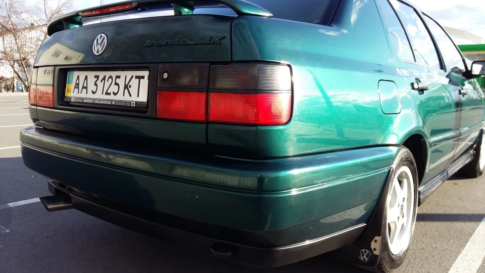 Volkswagen Vento 2.0 GLX 4