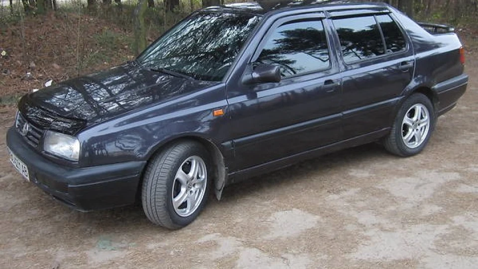 Volkswagen Vento 2.0 GT 2