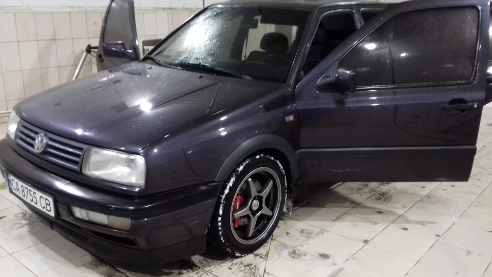 Volkswagen Vento GT VioLet 2