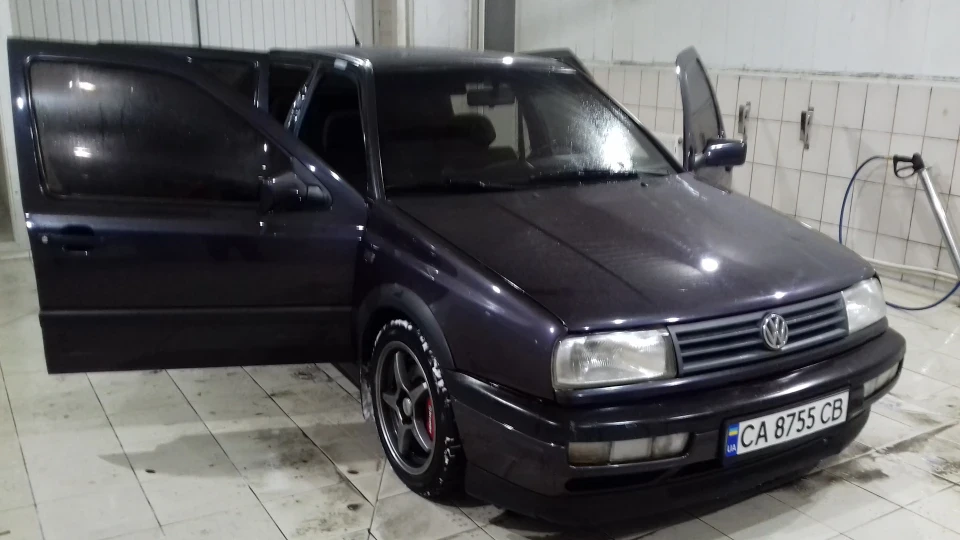 Volkswagen Vento GT VioLet 3