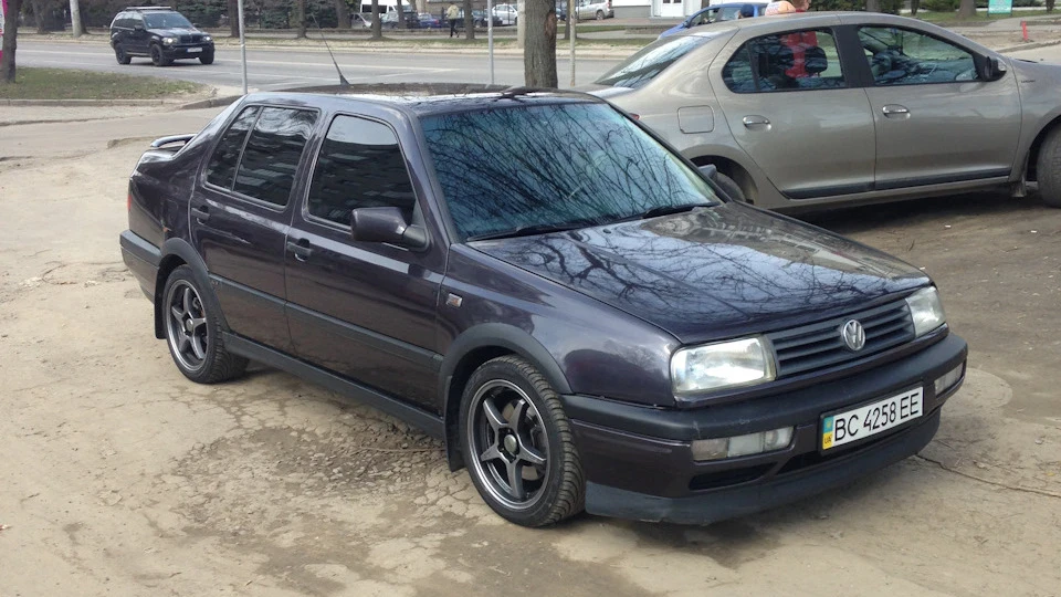 Volkswagen Vento GT VioLet 5