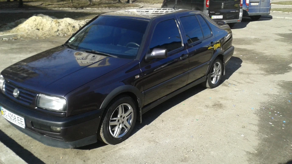 Volkswagen Vento GT 3