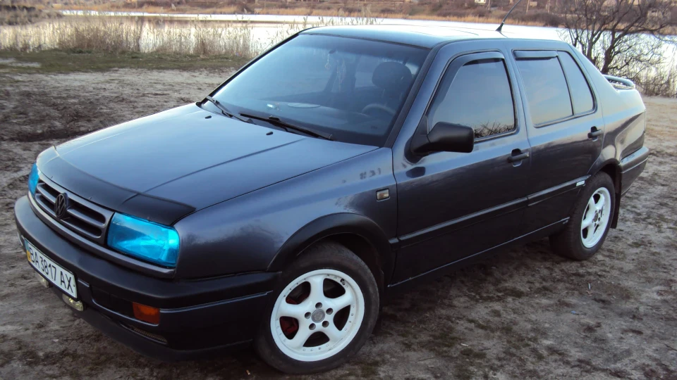 Volkswagen Vento GT 3
