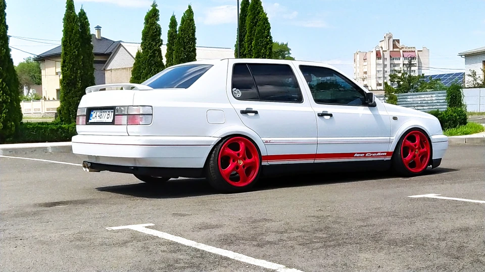 Volkswagen Vento "Ice CreAm" 3
