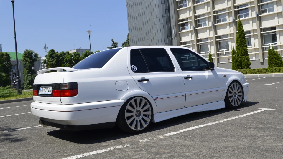 Volkswagen Vento "Ice CreAm" 5