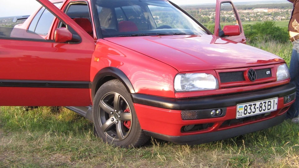 Volkswagen Vento Червоний 2,0I GTi 4