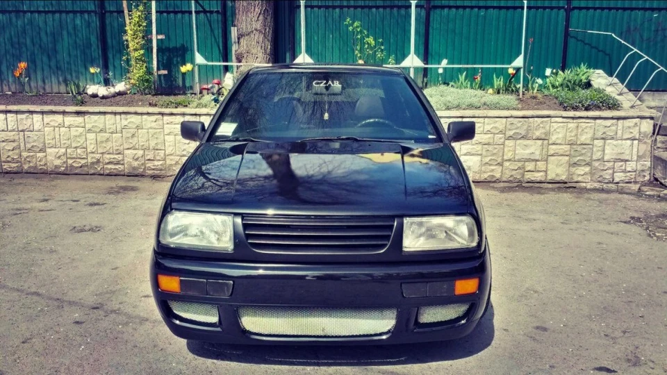 Volkswagen Vento Venera 4