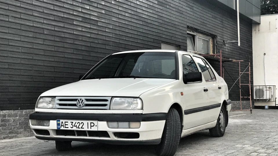 Volkswagen Vento White supremacy 4