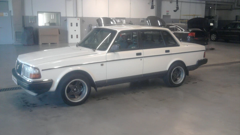Volvo 240 2