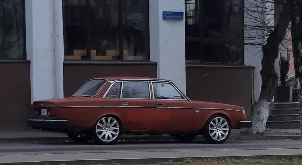 Volvo 240