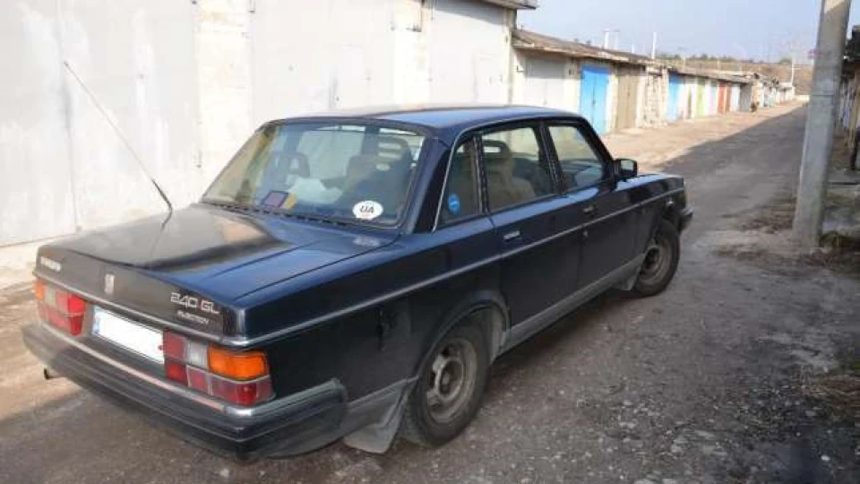 Volvo 240 2