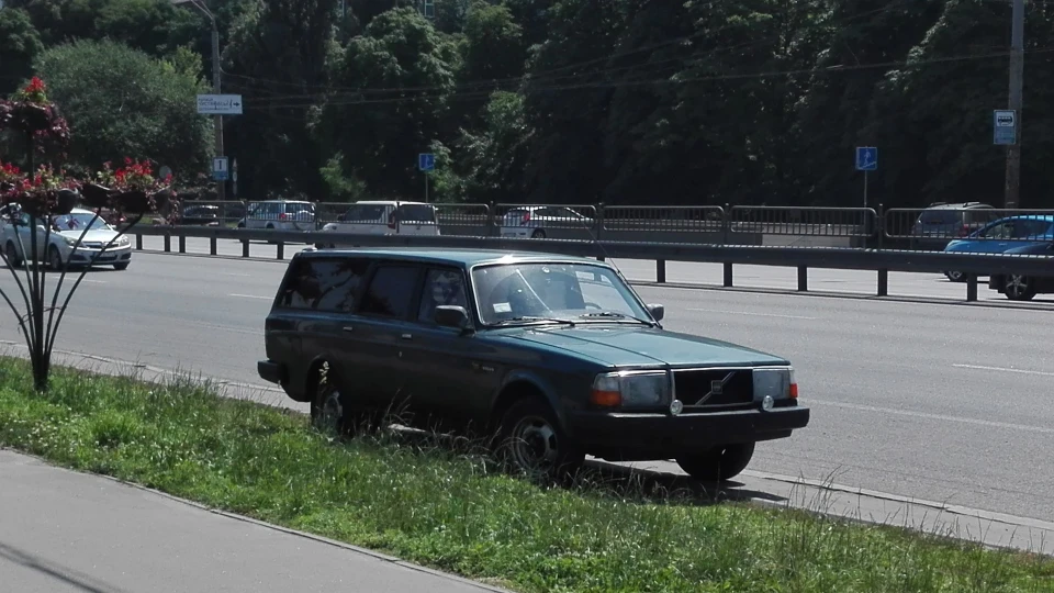 Volvo 240 Big Brick 2