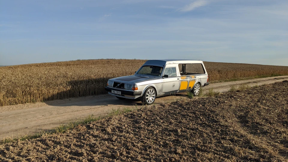 Volvo 240 HEARSE