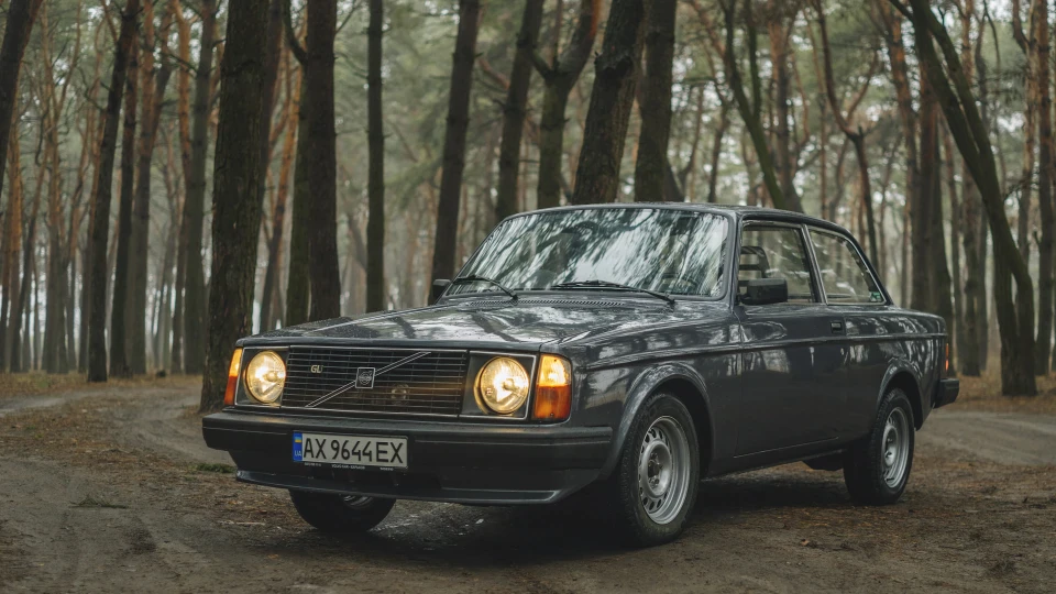 Volvo 242 4