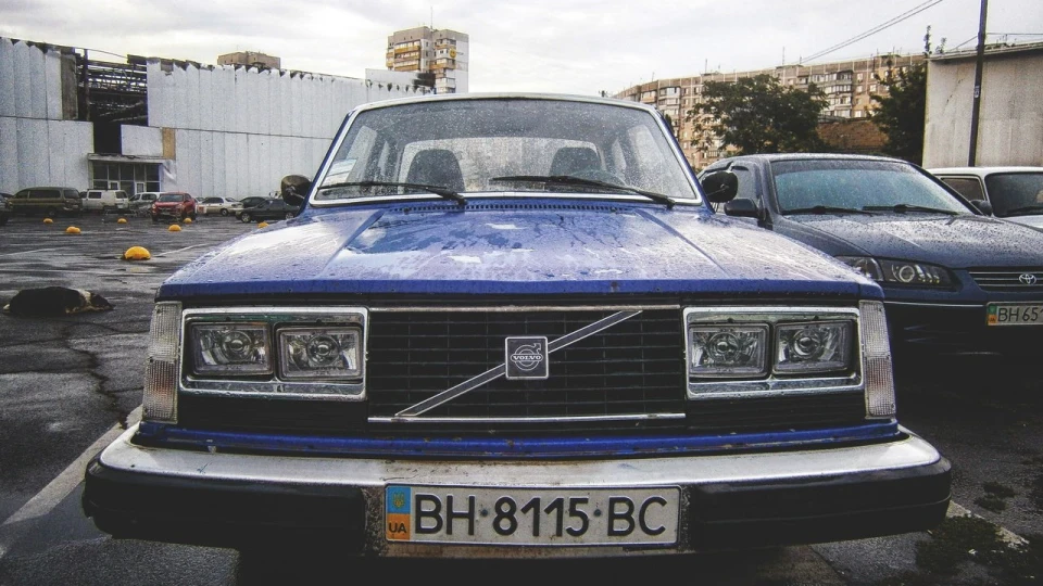 Volvo 242 Custom))) 3