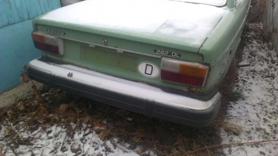 Volvo 242 DL 3
