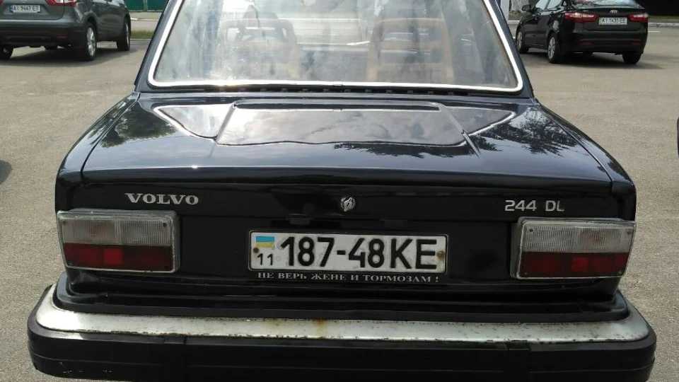 Volvo 244 DL 5