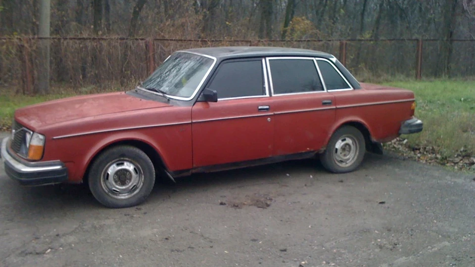 Volvo 244 Шведський танк 2