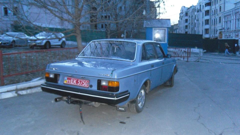 Volvo 244 Ураган. 3