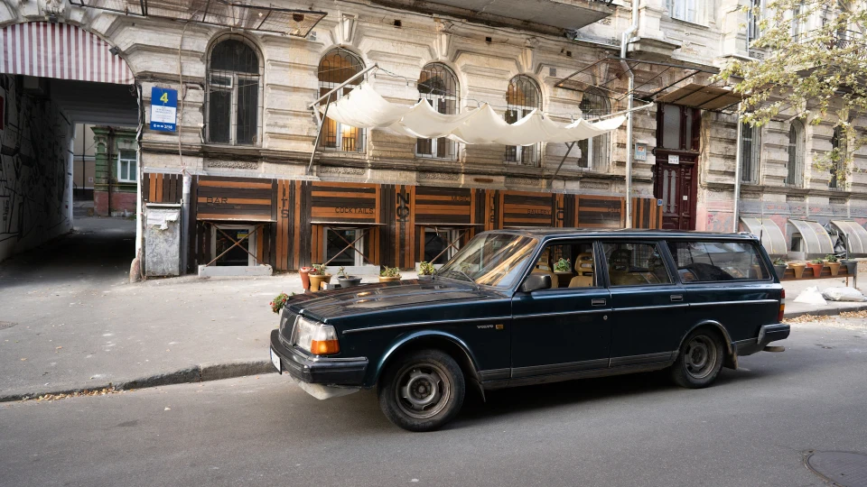 Volvo 245 bad arts 4