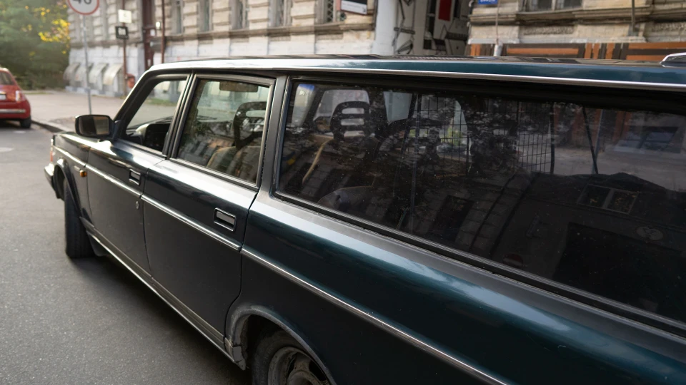 Volvo 245 bad arts 5