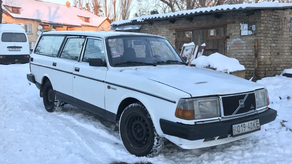 Volvo 245 Polar 4