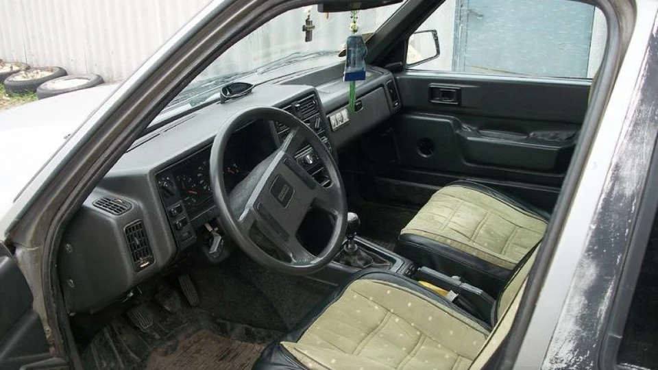 Volvo 340 4