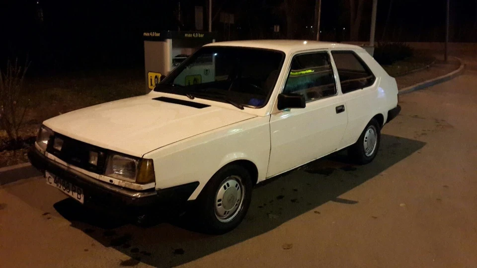 Volvo 340 1.4 White Swallow 4