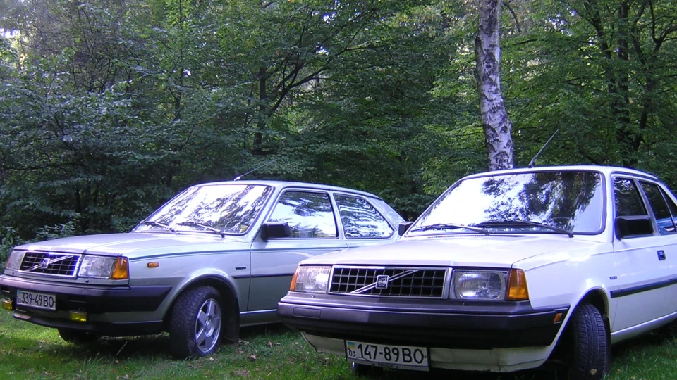 Volvo 340 DL 4
