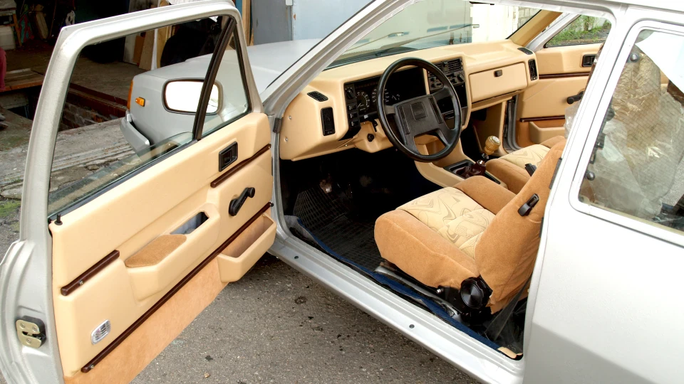 Volvo 360 GLS 🛠 Restomod 🛠 3