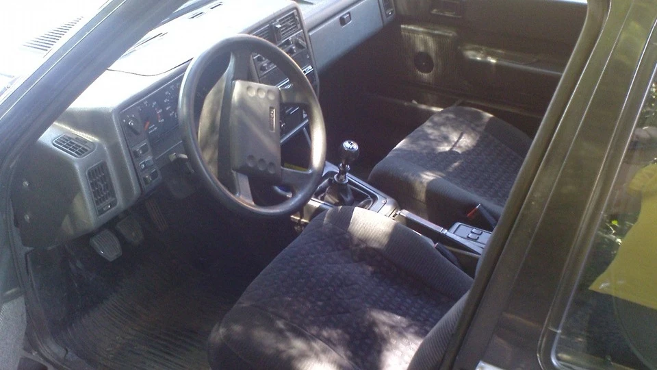 Volvo 360 GLT 2