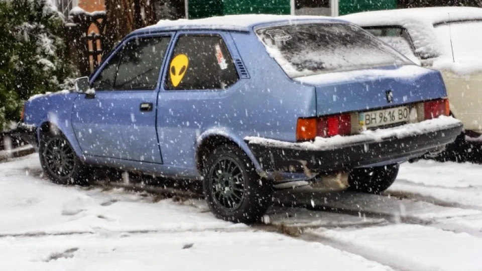 Volvo 360 maybe turbo? 3