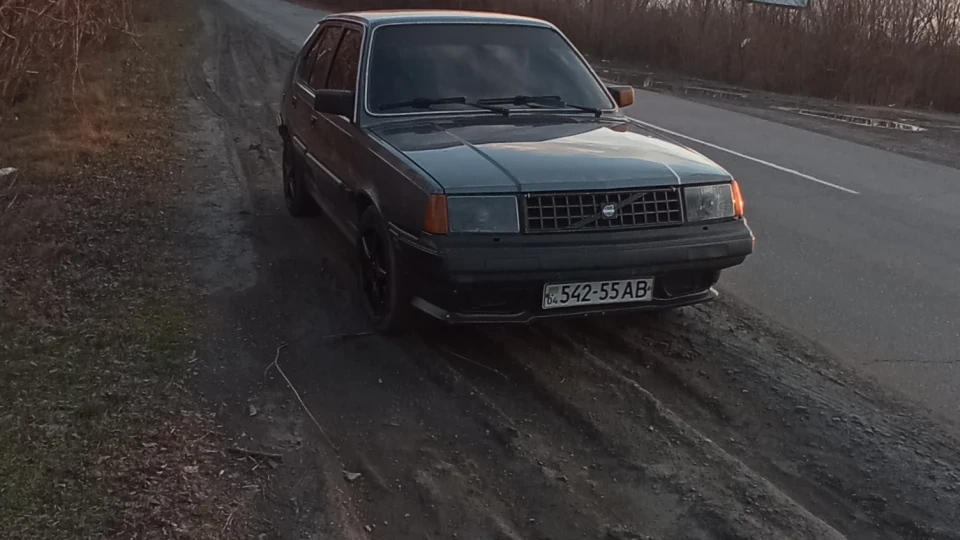 Volvo 360 Вольво 2.0л
