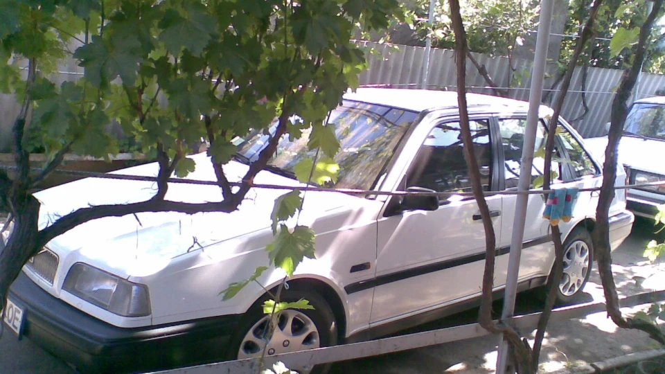 Volvo 440 2