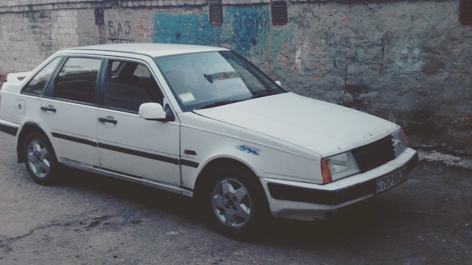 Volvo 440 2