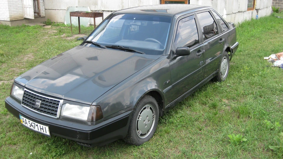Volvo 440 2