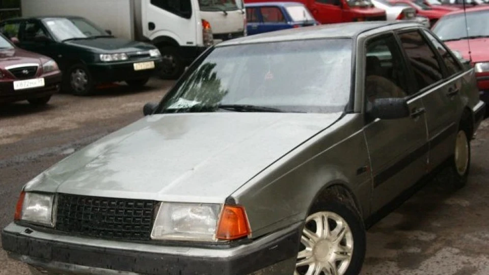 Volvo 440 4
