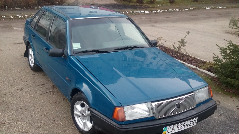 Volvo 440 четвертий автомобіль