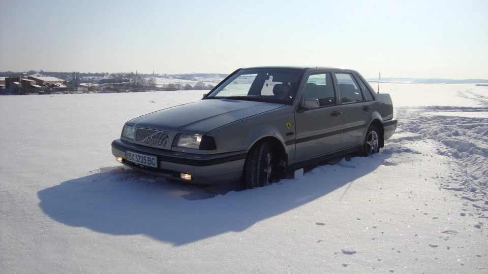 Volvo 460 :) 4