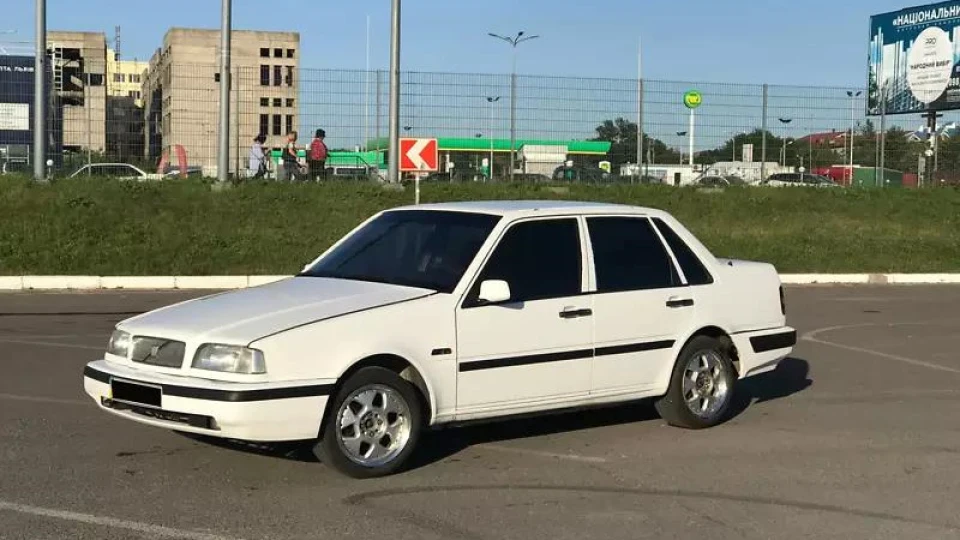 Volvo 460